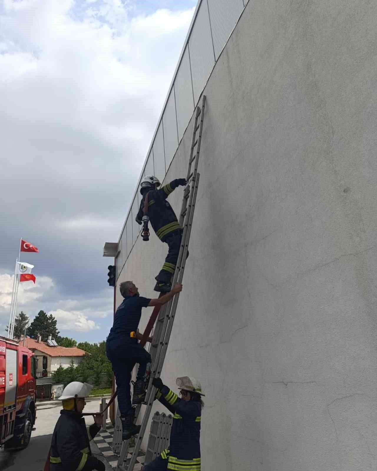 Bolu İtfaiyesi afetlere karşı eğitimlere devam ediyor