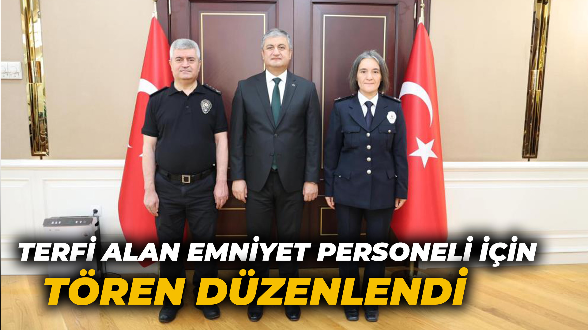 Karabük’te emniyet personellerine yeni rütbeleri takıldı