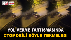 Yol Verme Tartışmasında Otomobili Böyle Tekmeledi