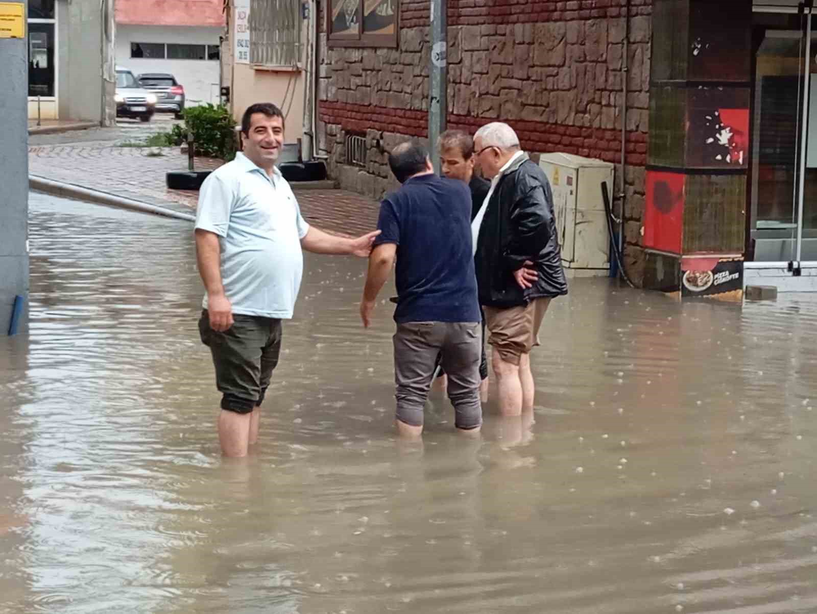 Samsun’da sağanak: Bafra sular altında